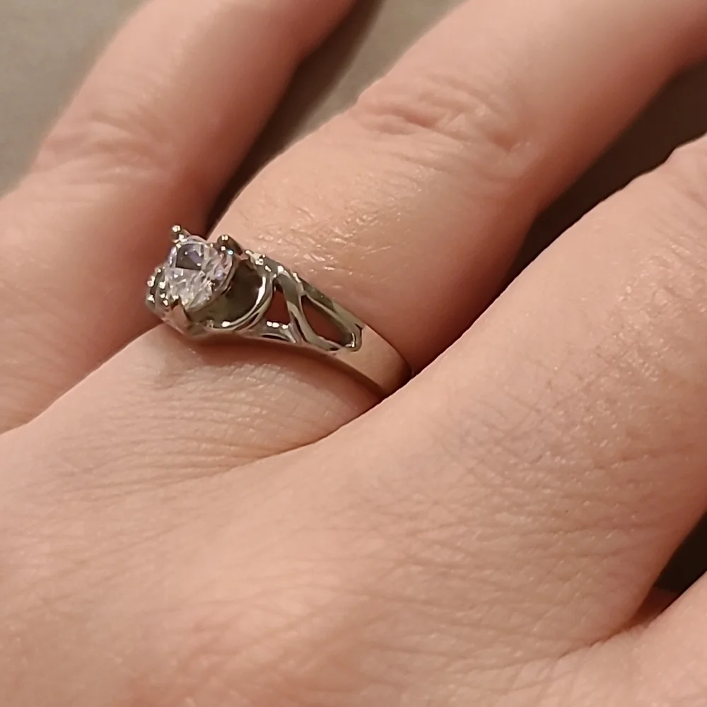 Heart shape cubic zirconia stainless steel ring